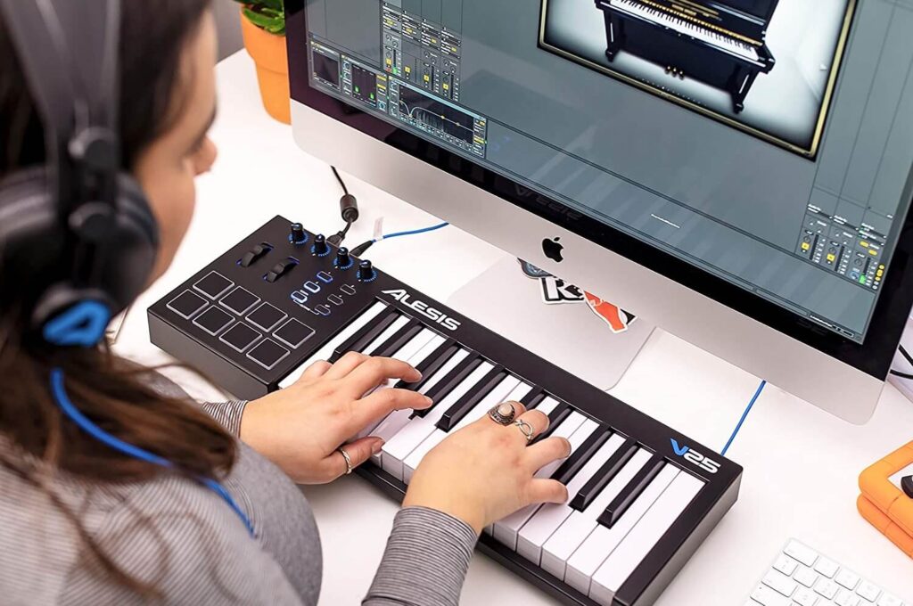 8 Best 25-Key MIDI Controllers That Are Both Compact and Functional