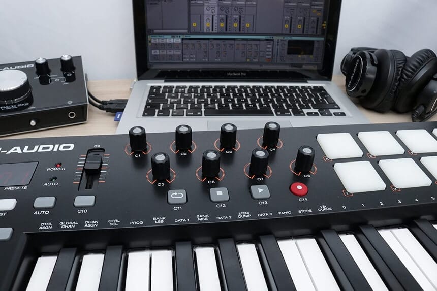 8 Best 25-Key MIDI Controllers That Are Both Compact and Functional