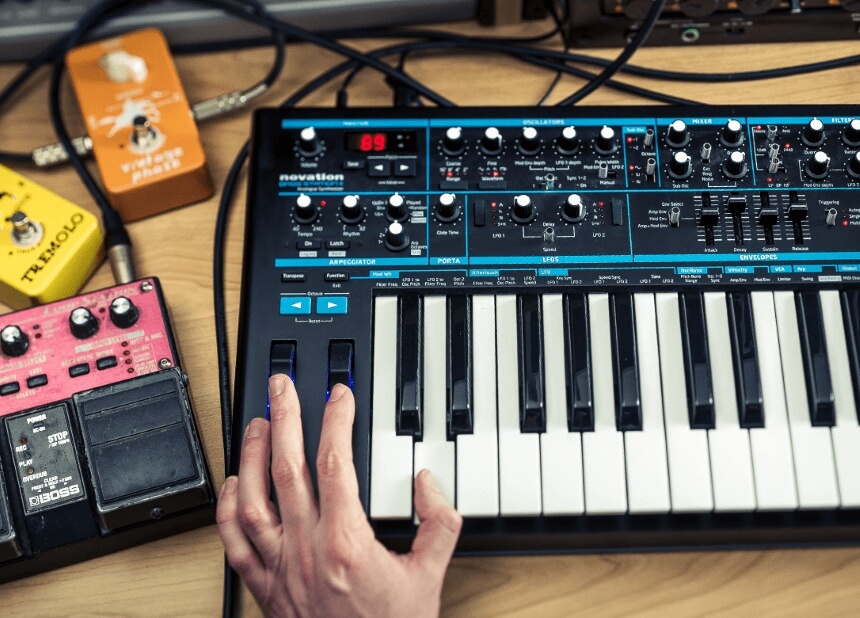 10 Best Synths under $1000 – High-End Models Suitable for Every Genre!