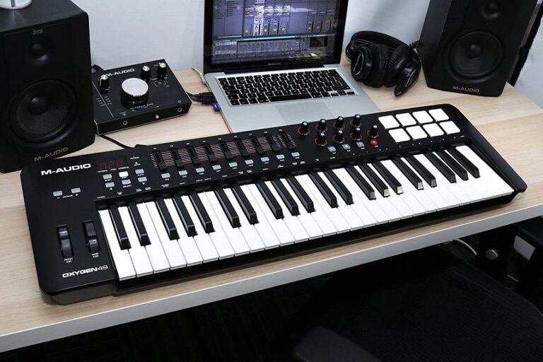 10 Best MIDI Keyboards for FL Studio Selection (Winter 2024)