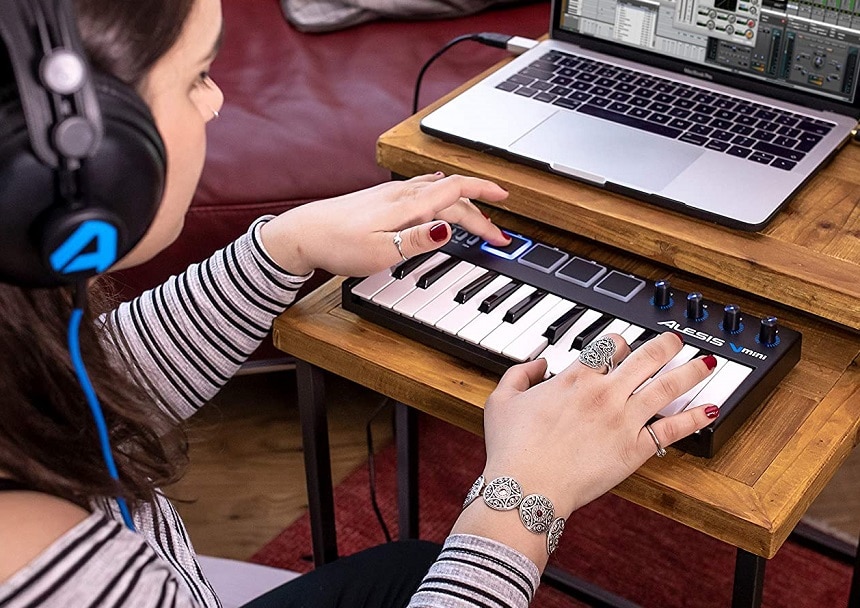 11 Best Mini-MIDI Keyboards - Create Music Wherever You Are (Winter 2022)