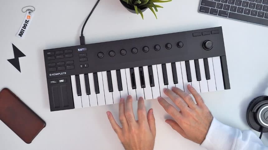 6 Best MIDI Keyboards under $200 for the Best Musical Experience on a Budget