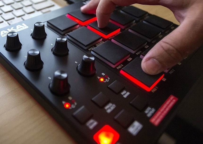 5 Most Compatible MIDI Controllers for Reason and Things to Consider Before You Buy (Spring 2023)