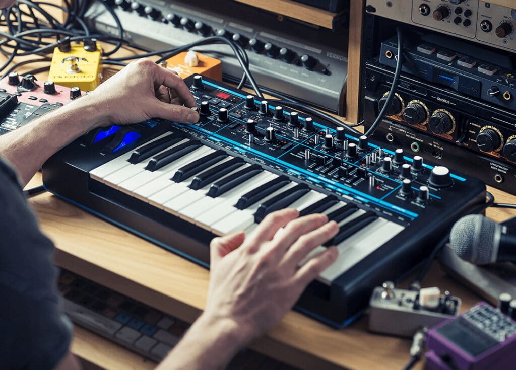 6 Best Bass Synths: Great Sound and Functionality