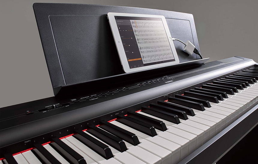 5 Best Keyboards for Worship - Make Music that Touches Souls (Fall 2022)