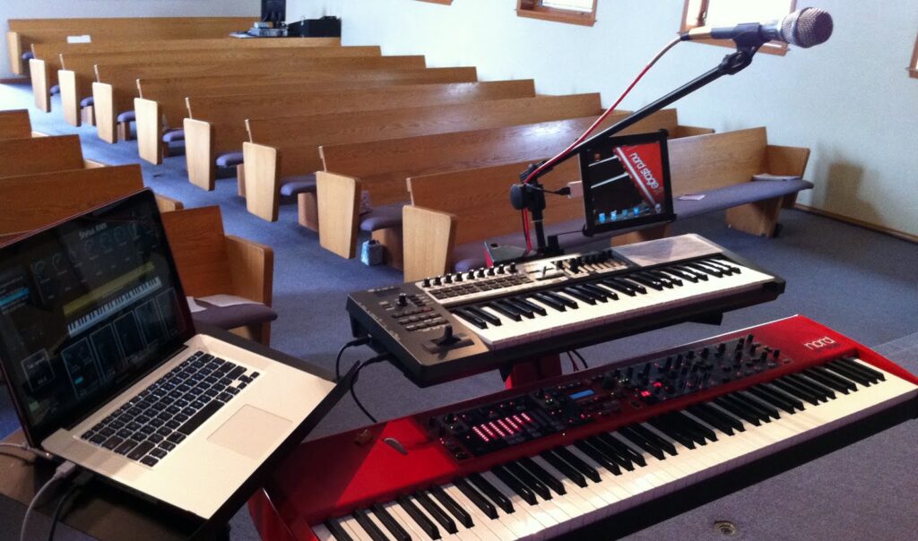 5 Best Keyboards for Worship - Make Music that Touches Souls