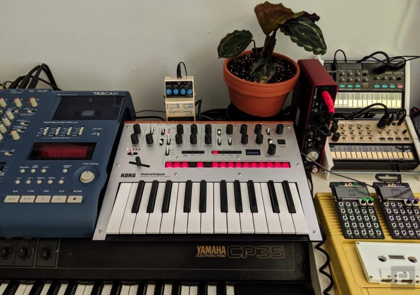 MIDI Keyboard vs Synthesizer: What's Best for You?