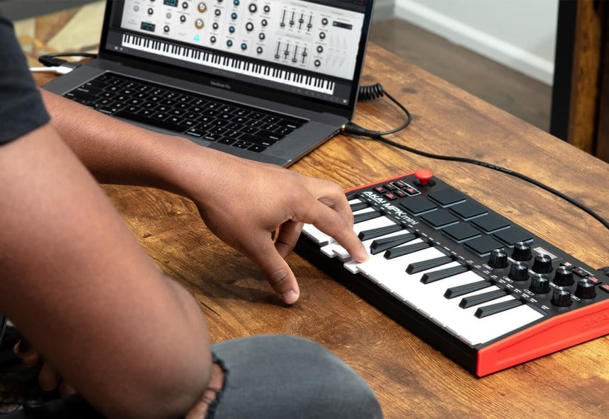 MIDI Controller vs Keyboard: Choose What's Best for You!