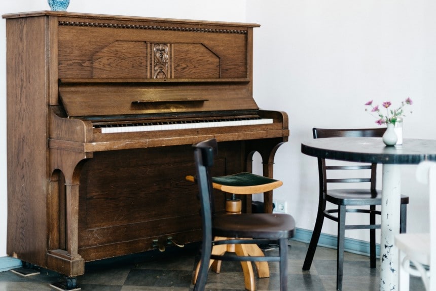 How Much Does a Piano Weigh? - Here's What You Should Know