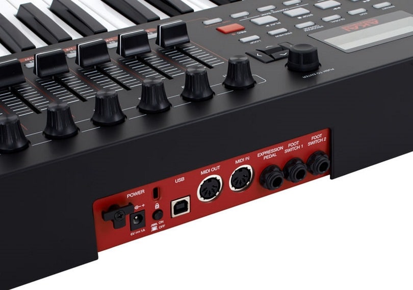 5 Best Synthesizers for Techno – Bringing Quality to Music Production (Fall 2022)