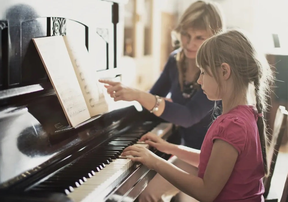 Best Age to Start Piano Lessons: Never Too Late!