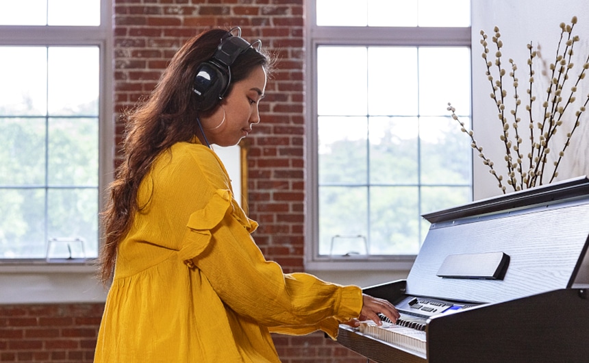 7 Best Digital Pianos for Classical Pianists - Elegance in Design and Sound (Fall 2022)