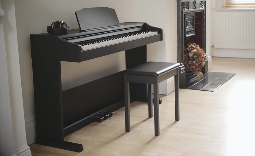 Digital Piano vs Acoustic Piano: Does One Sound Better than the Other?